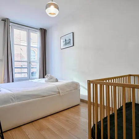 Vieux-lille Equipped With Parking